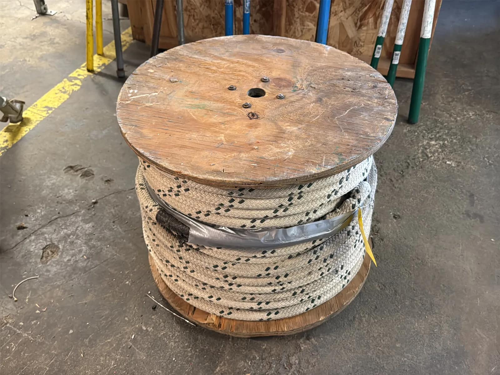 spool-of-rope-00c346