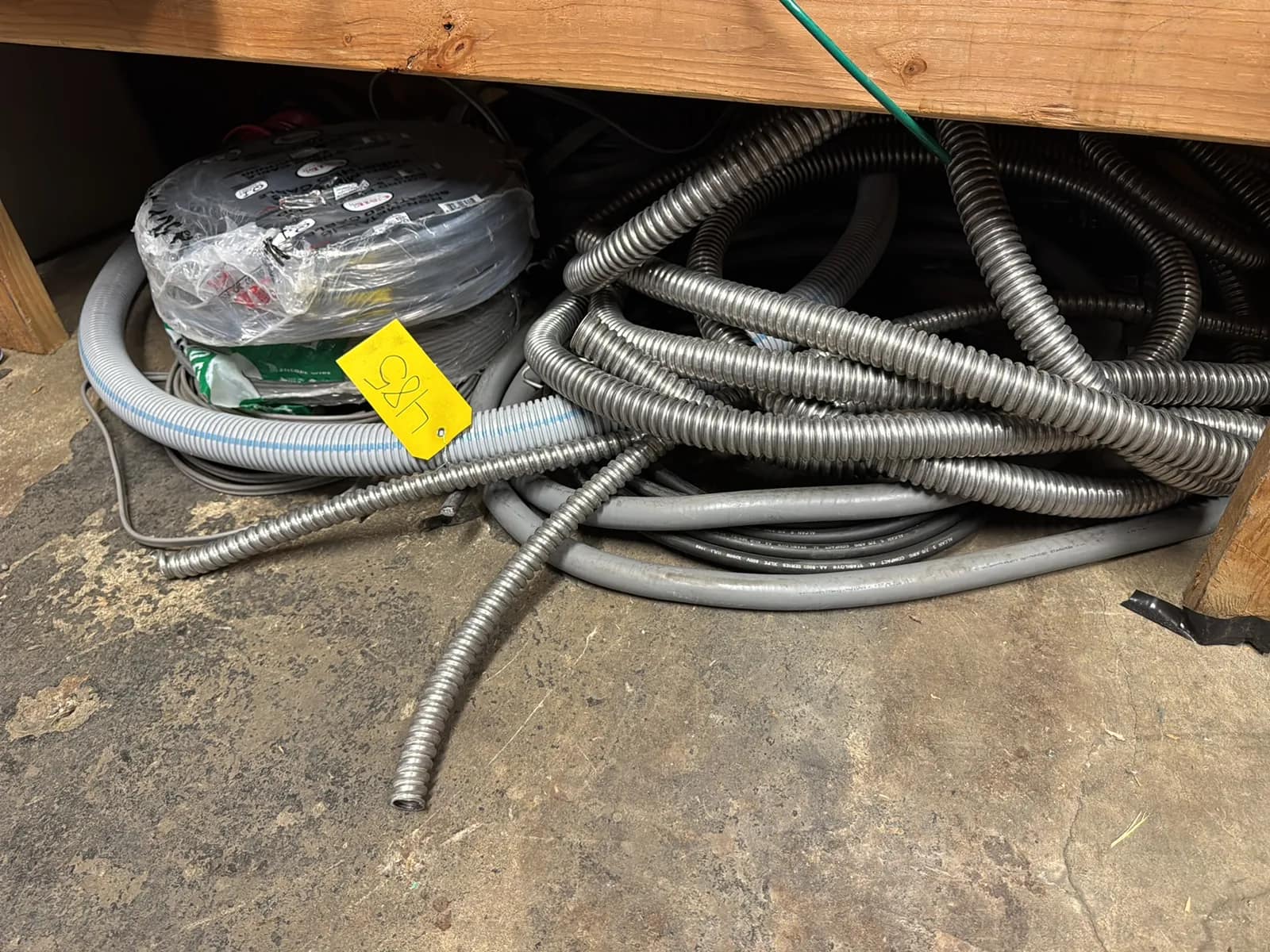 contents-of-bottom-shelf-assorted-conduit-muec091m