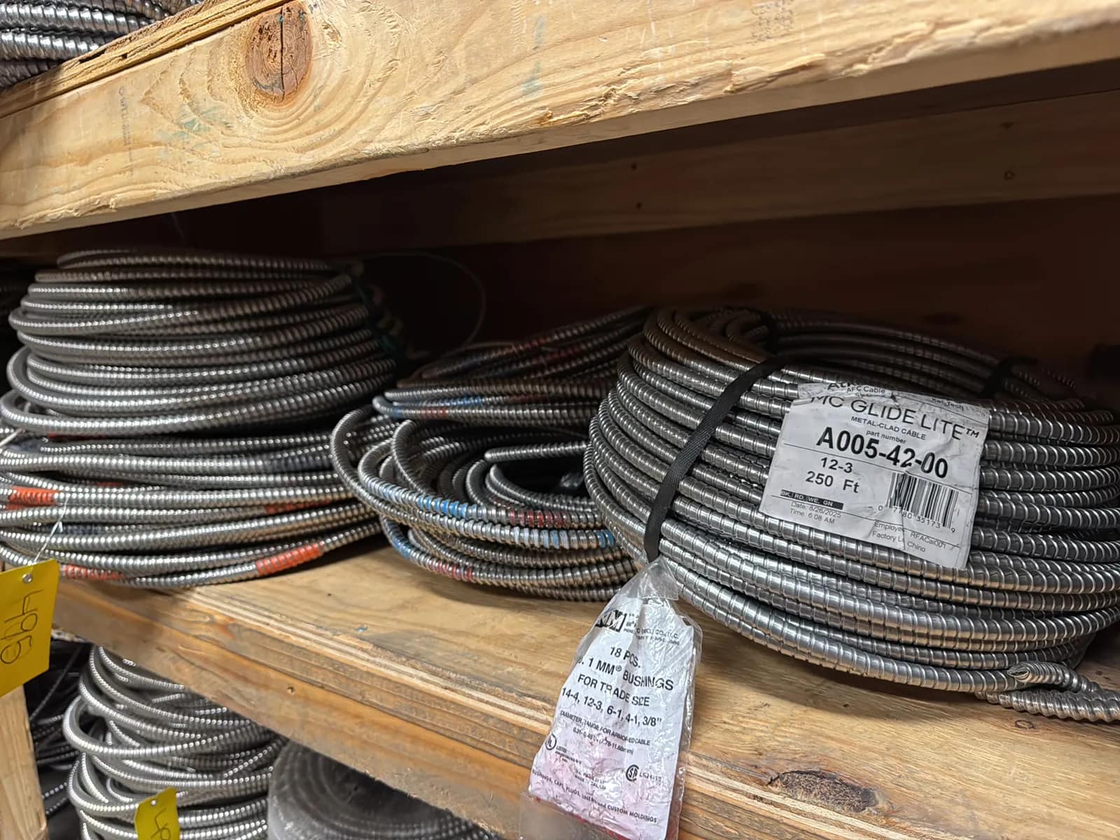 contents-of-1-shelf-assorted-conduit-mubiyg4i