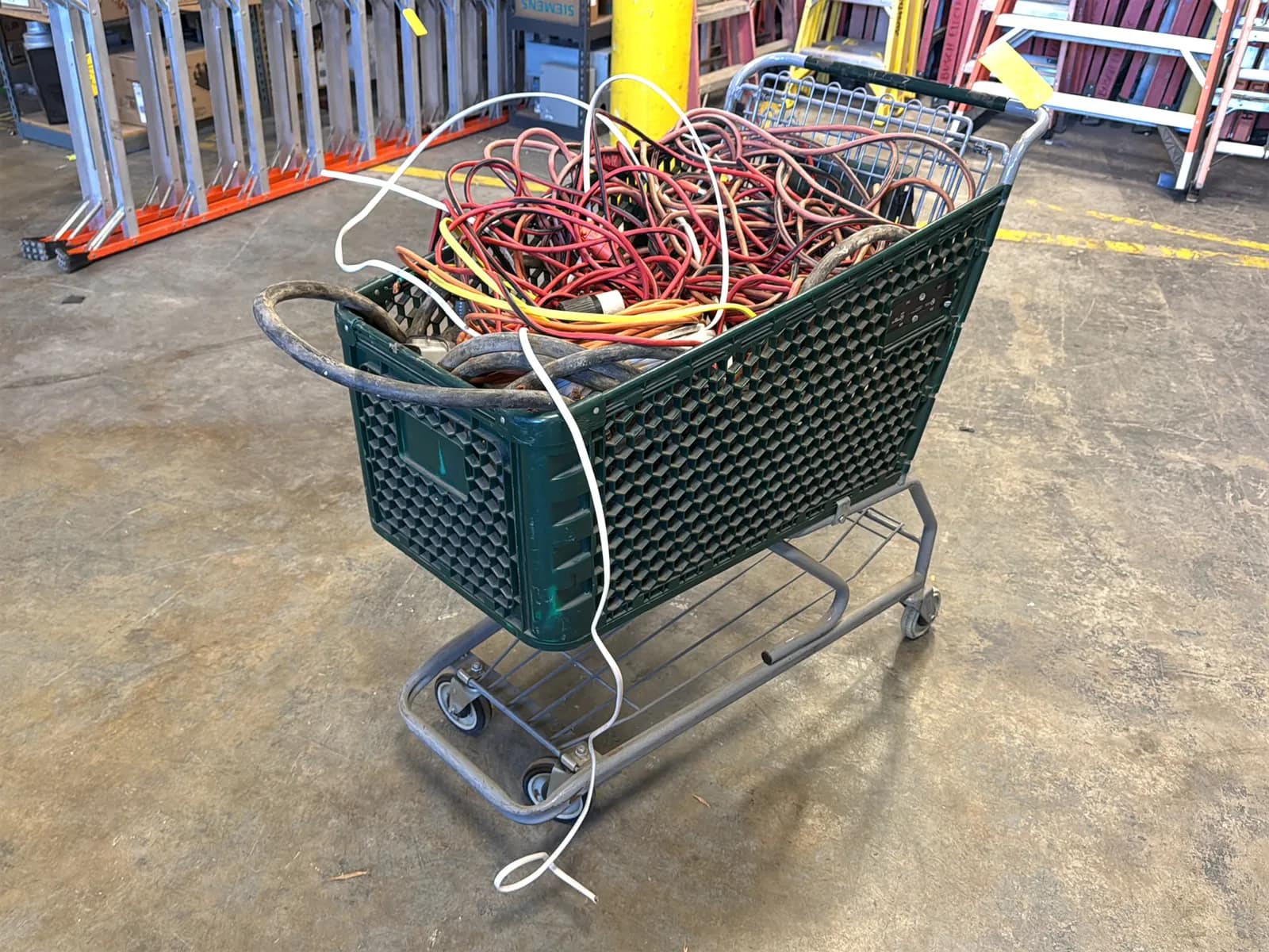 cart-and-contents-extension-cords-72a007