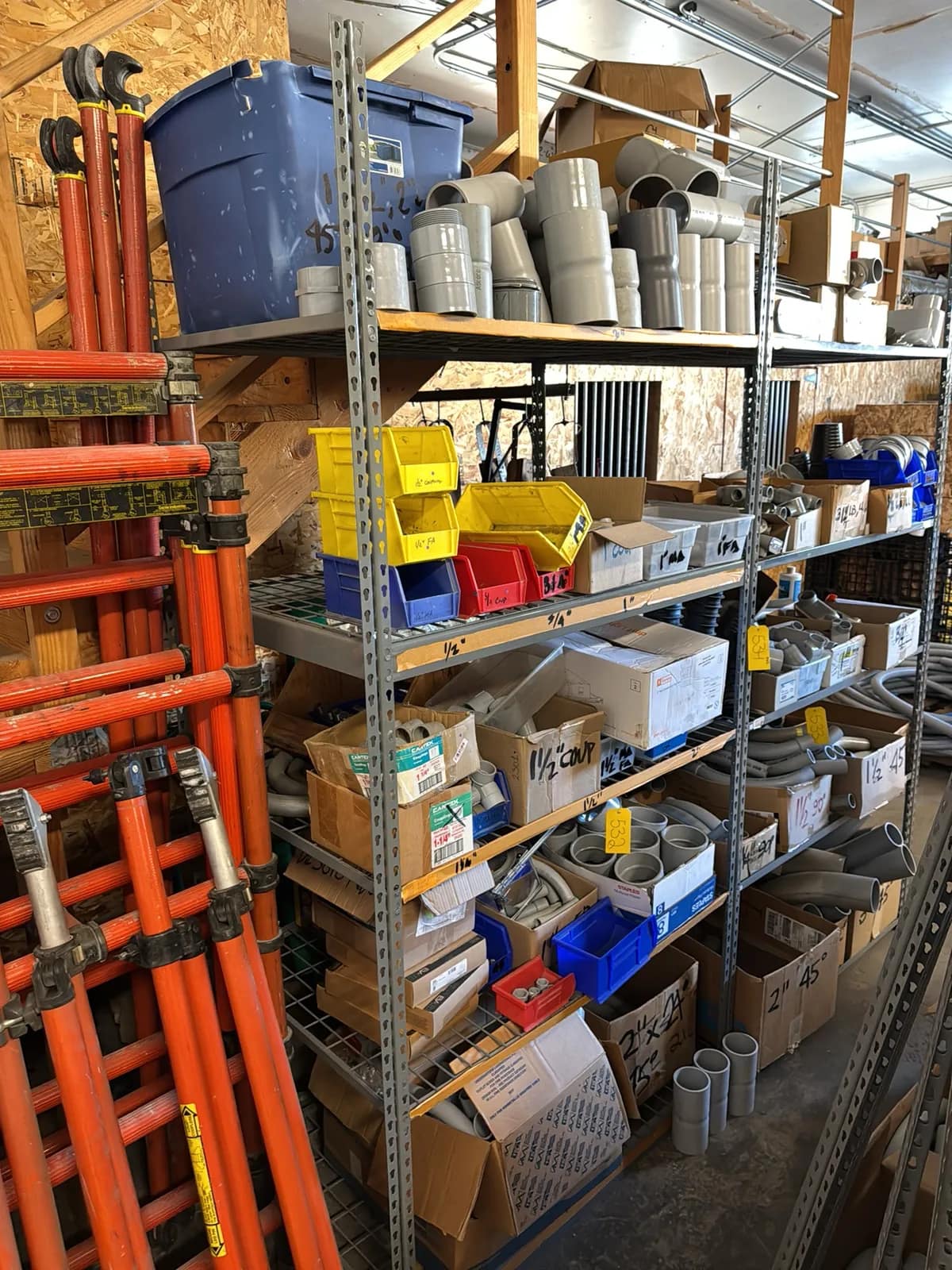 contents-of-1-rack-assorted-pvc-conduit-rack-not-included-mueh603o