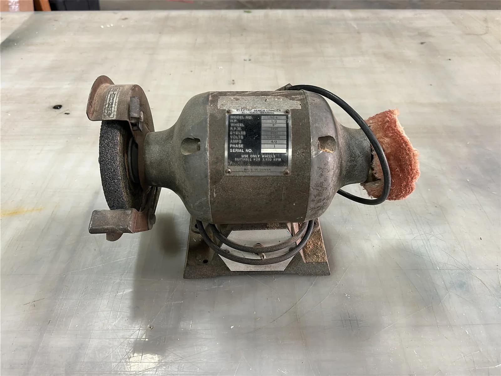 bench-grinder-and-buffer-dbbc0f