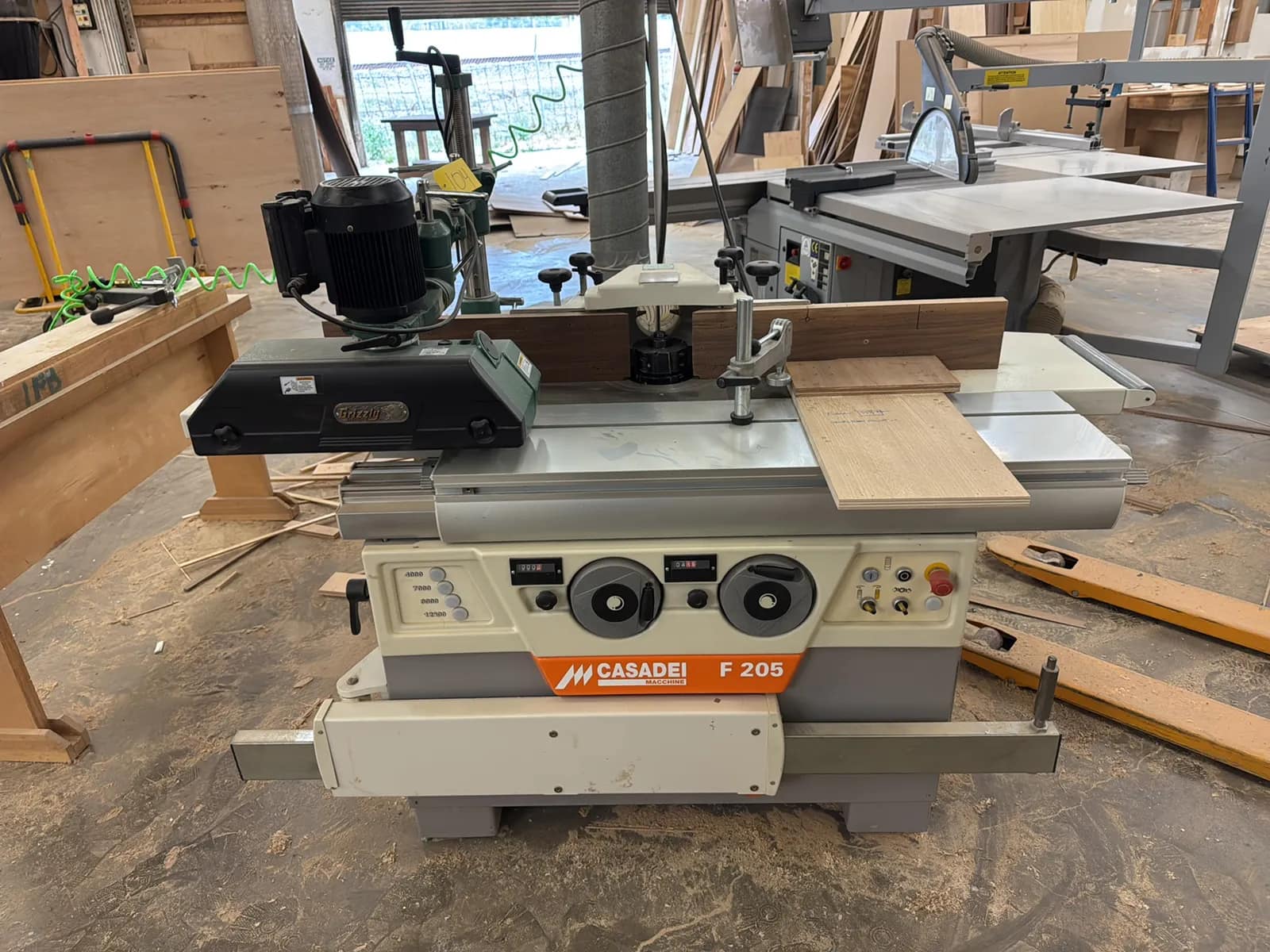 casadei-f205-spindle-moulder-5a75da