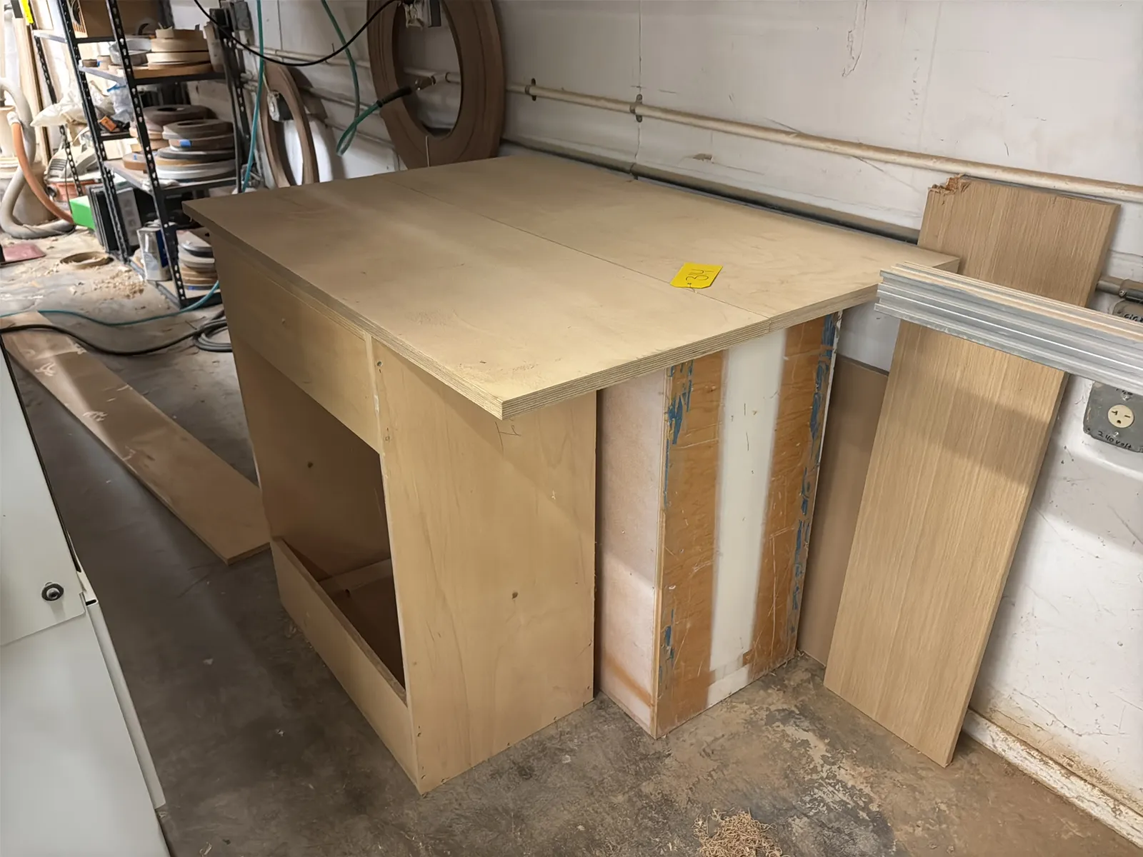 2-work-benches-40e016