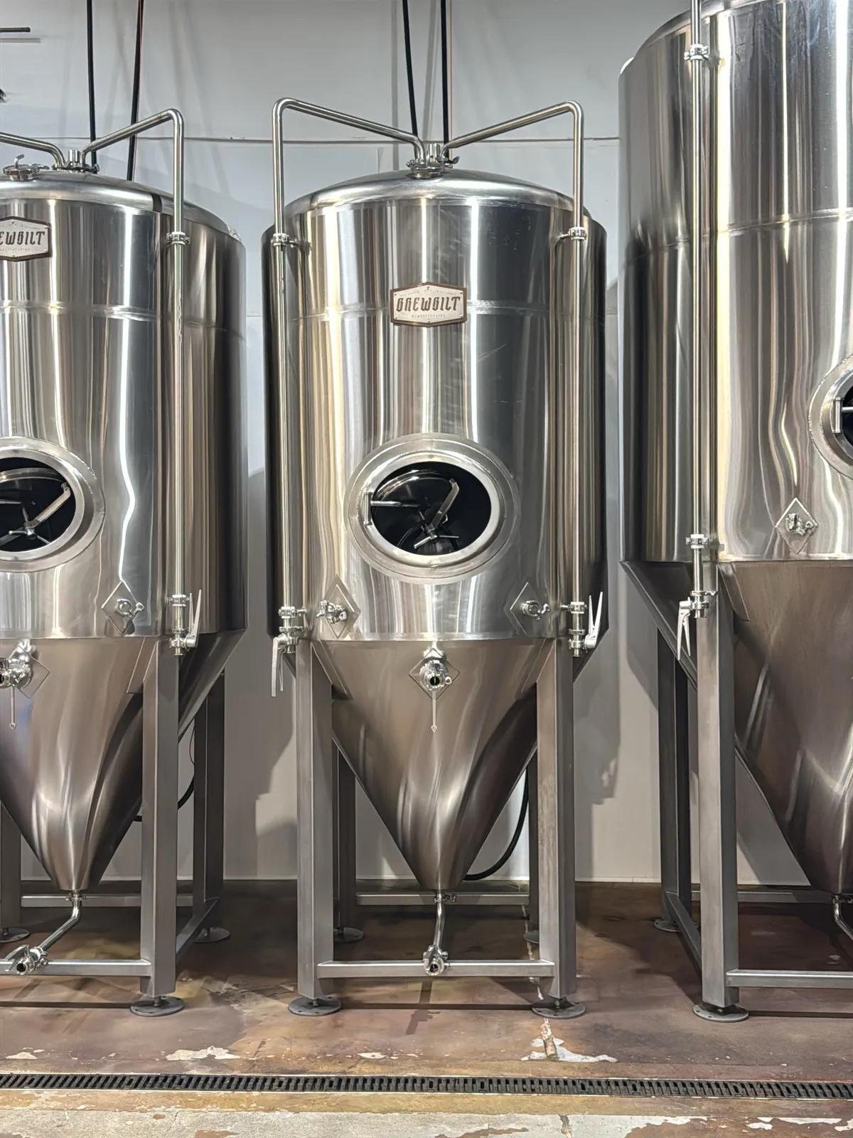 2022-brewbilt-20-bbl-stainless-steel-jacketed-fermentation-tank-mugfrfv0
