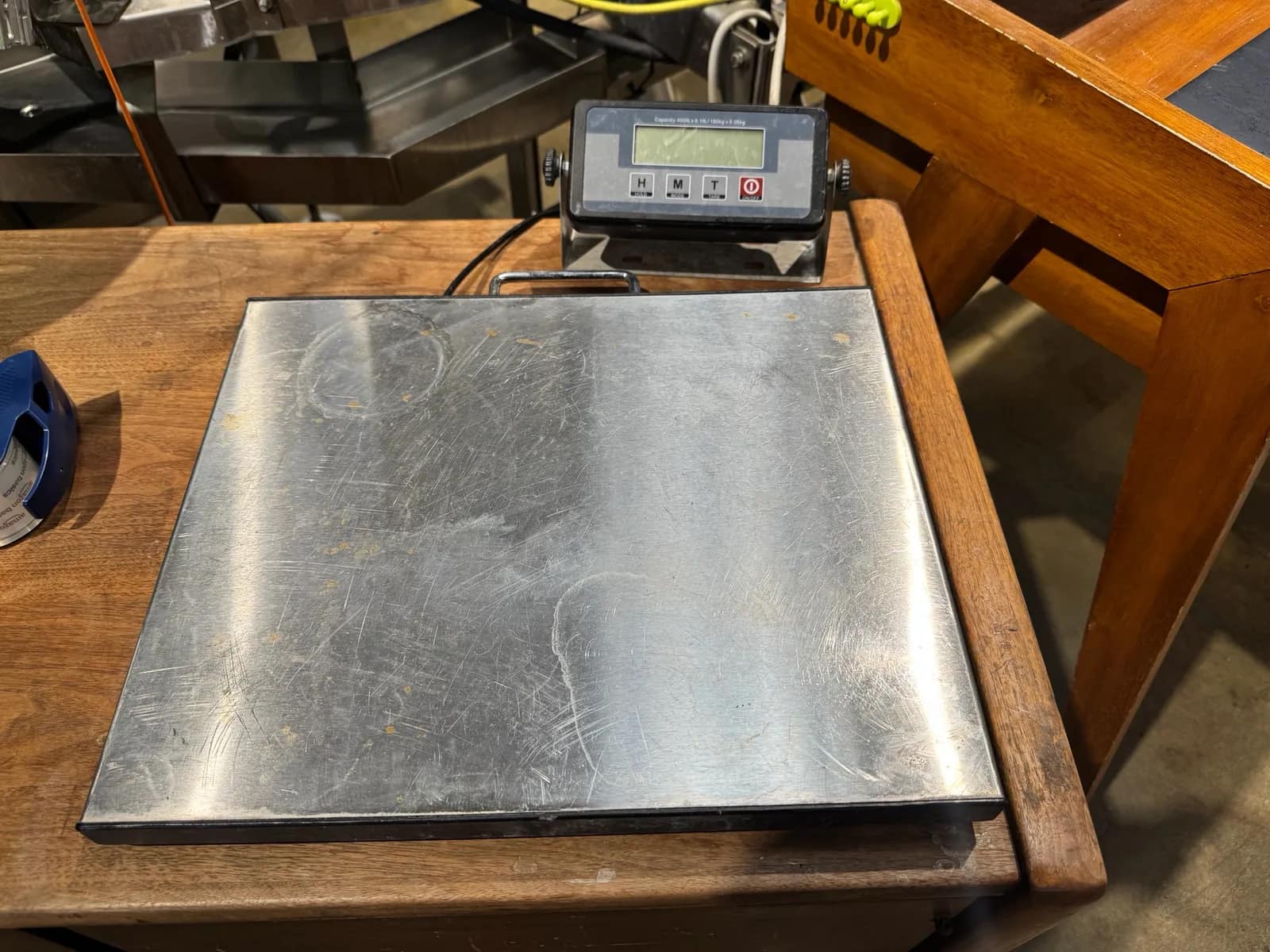 400lb-capacity-scale-mugfwaeb