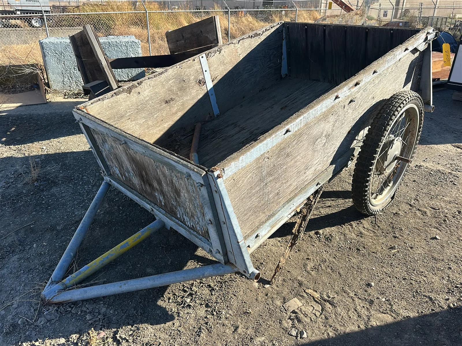 vintage-cart-trailer-e5a2e8