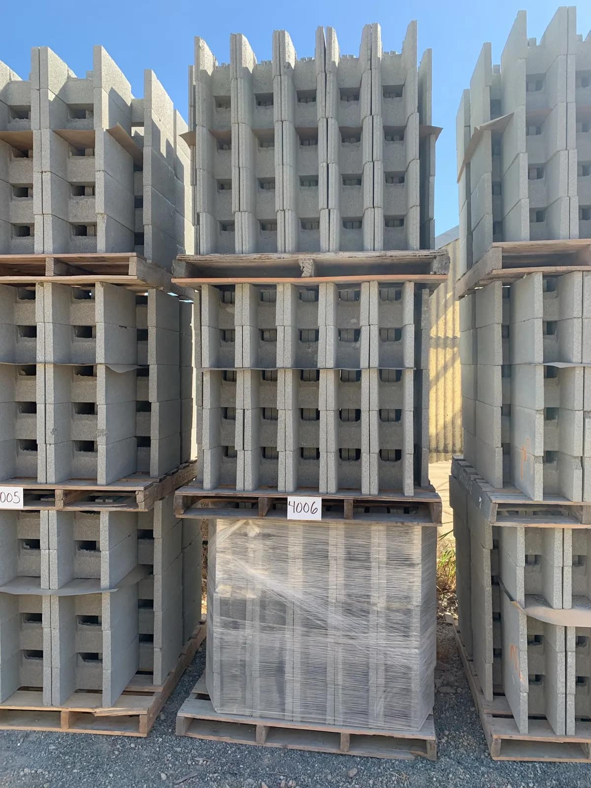 3-pallets-8x8x16-double-open-end-bond-beam-gray-a0cec7