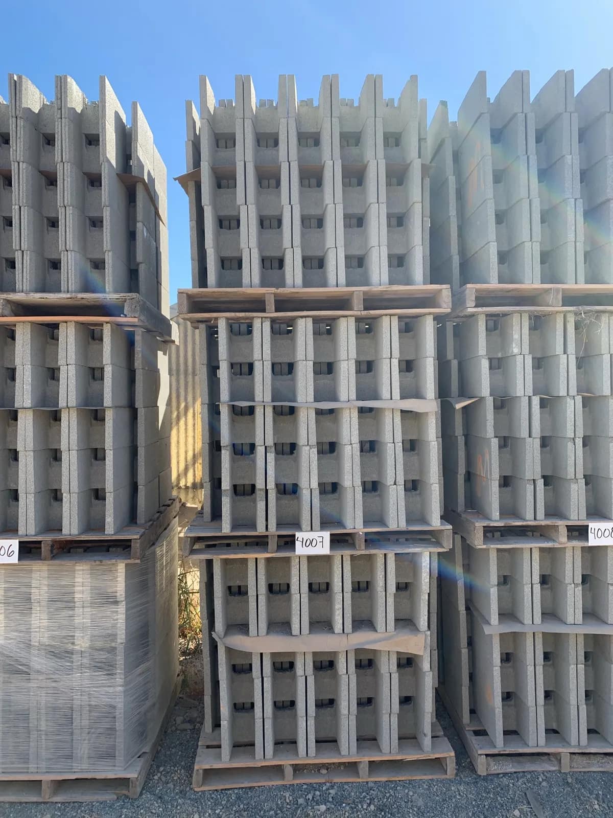 3-pallets-8x8x16-double-open-end-bond-beam-gray-6ee1c2