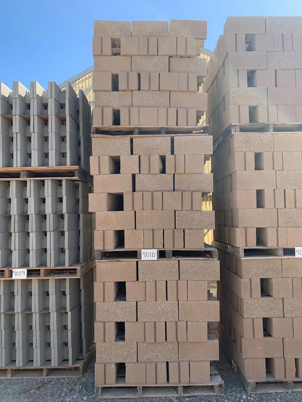 3-pallets-8x8x16-split-one-side-open-end-standard-tan-787f31
