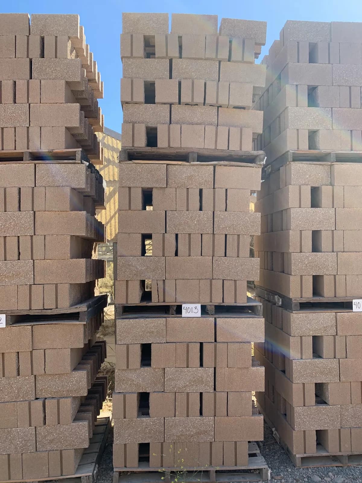 3-pallets-8x8x16-split-one-side-open-end-standard-tan-709966