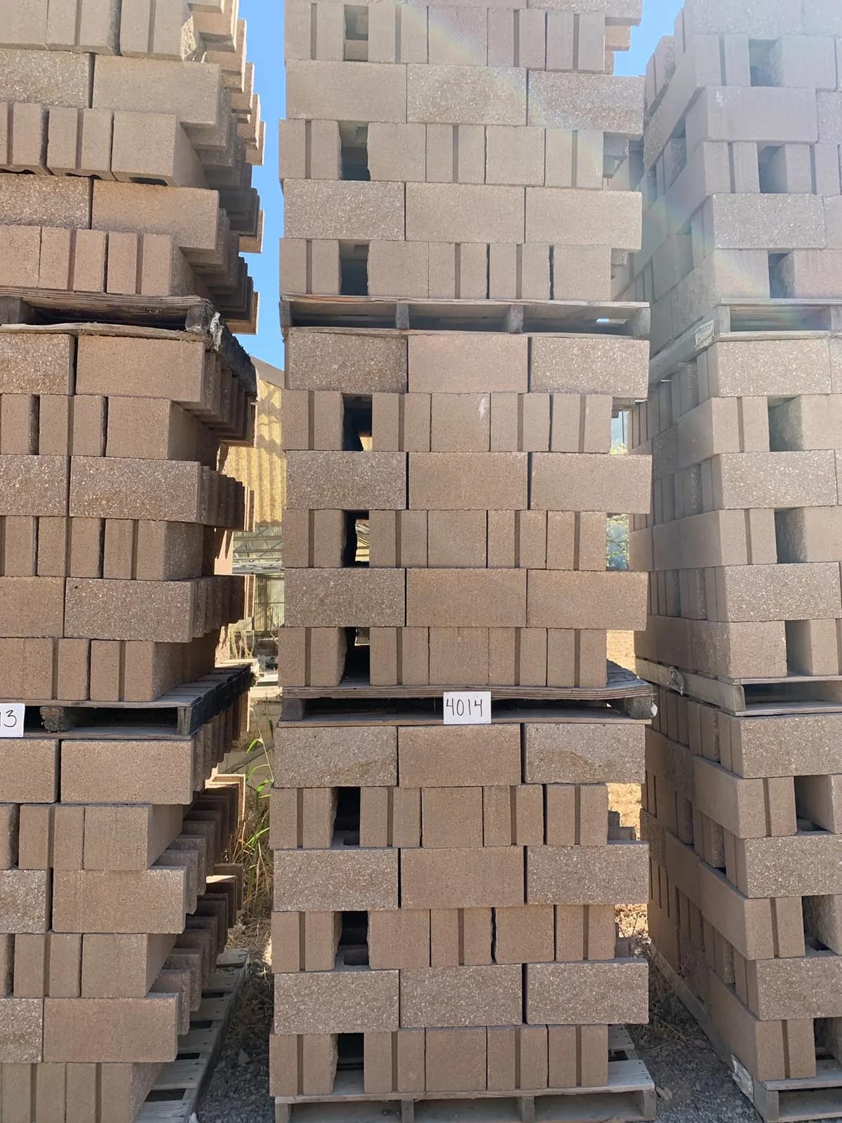 3-pallets-8x8x16-split-one-side-open-end-standard-tan-2fb47d