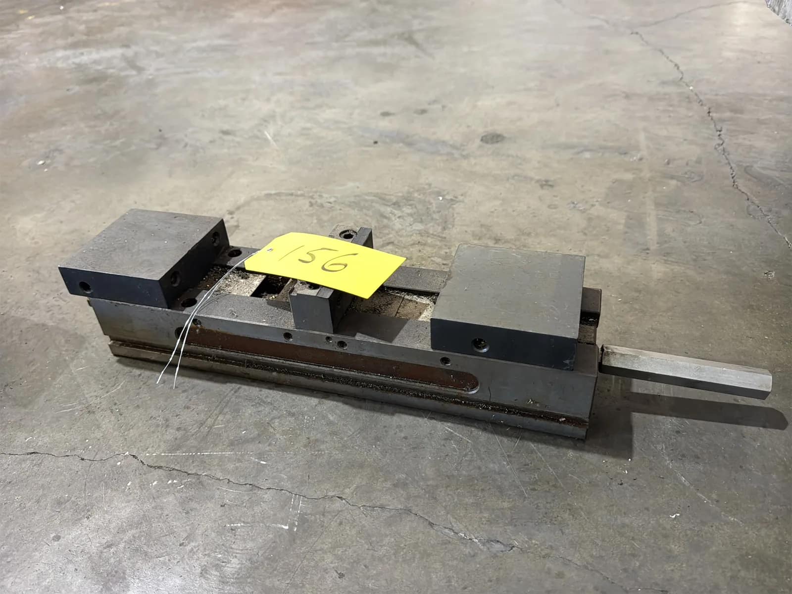 4-machinist-vise-7b1235