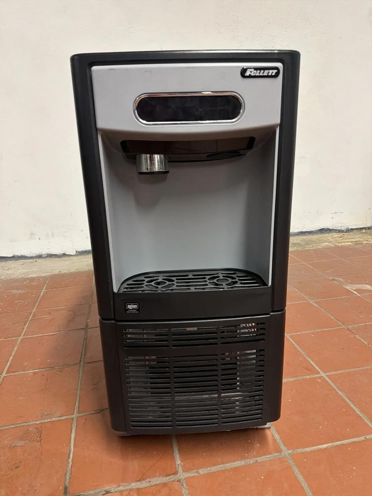 follett-floor-model-nuggets-ice-maker-0415-1790726146236-munc41j0