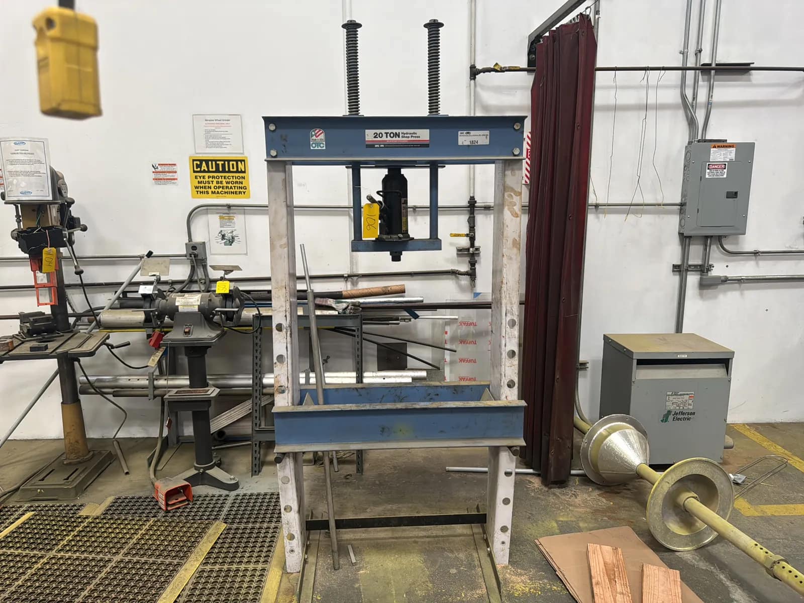 20-ton-hydraulic-press-e6a7a5