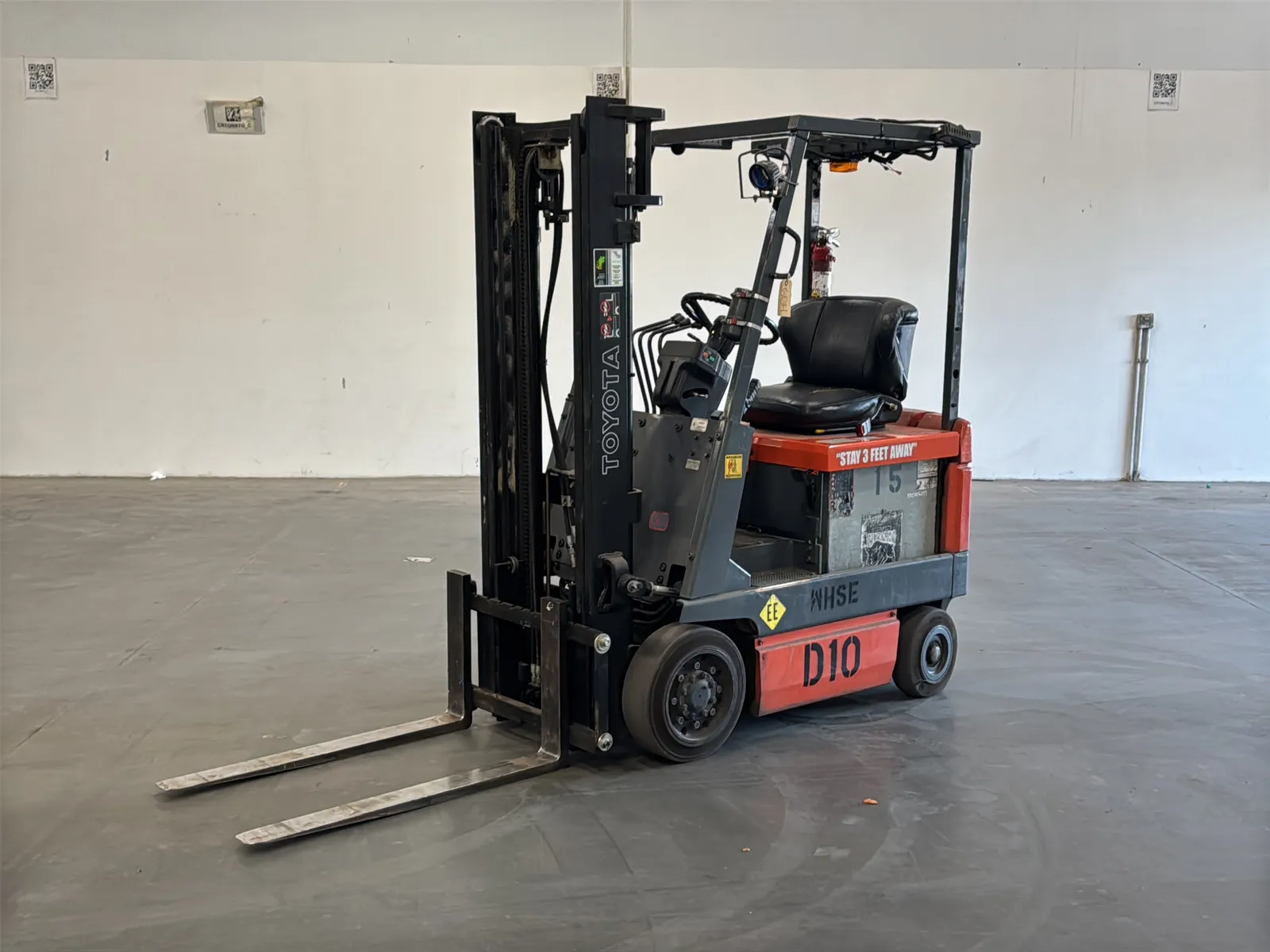 toyota-5fbcu15-2700lb-capacity-electric-forklift-mv4n9p6e