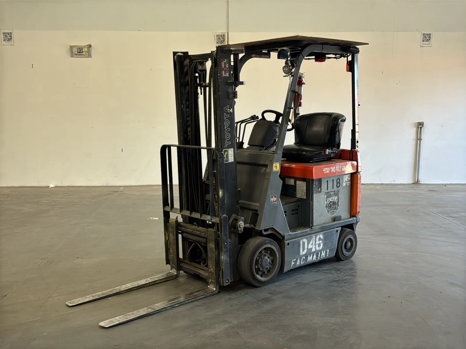 toyota-5fbcu15-3000lb-capacity-electric-forklift-mv4nfe8u