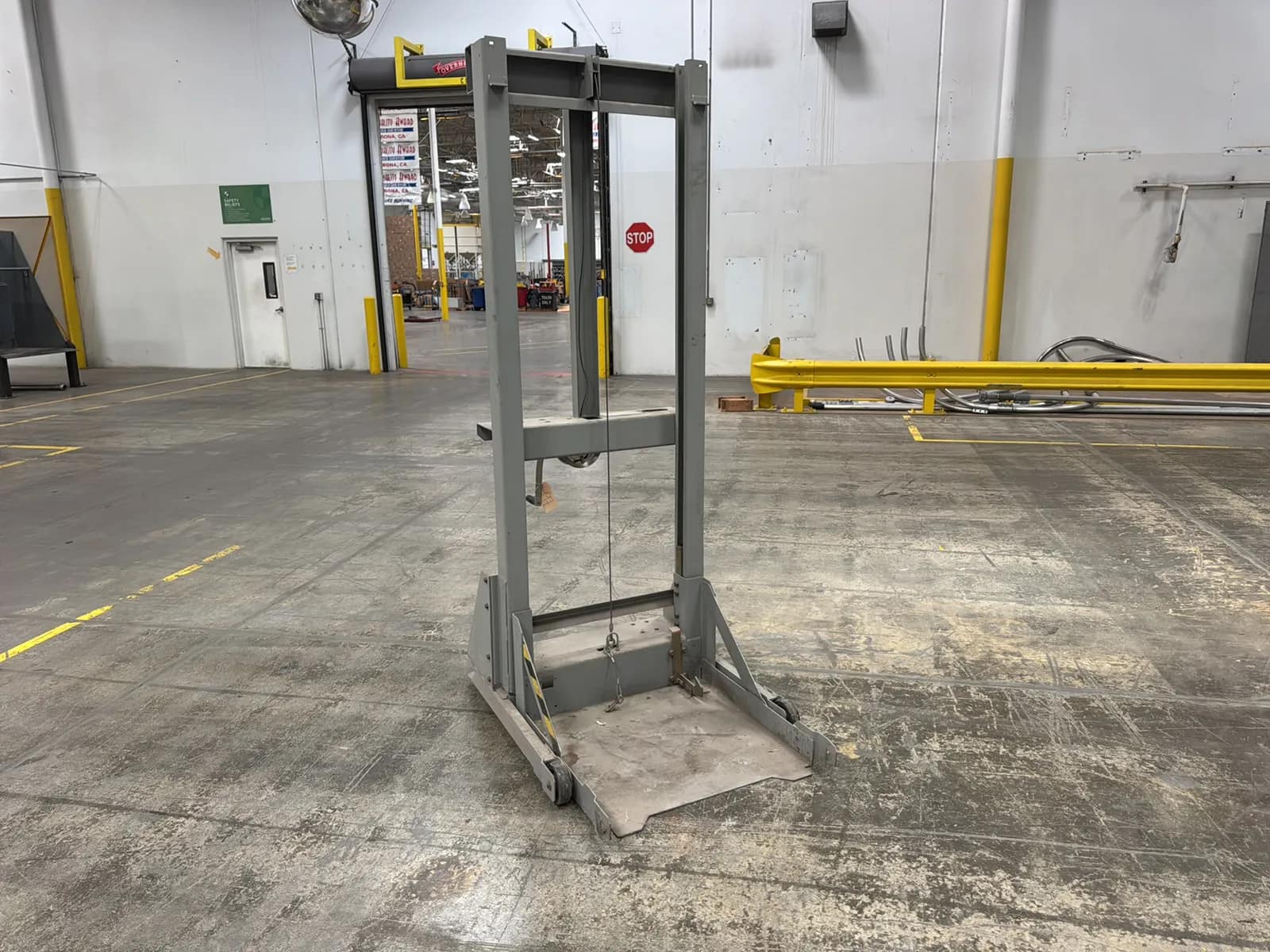 square-d-800lb-capacity-breaker-lift-truck-5171db