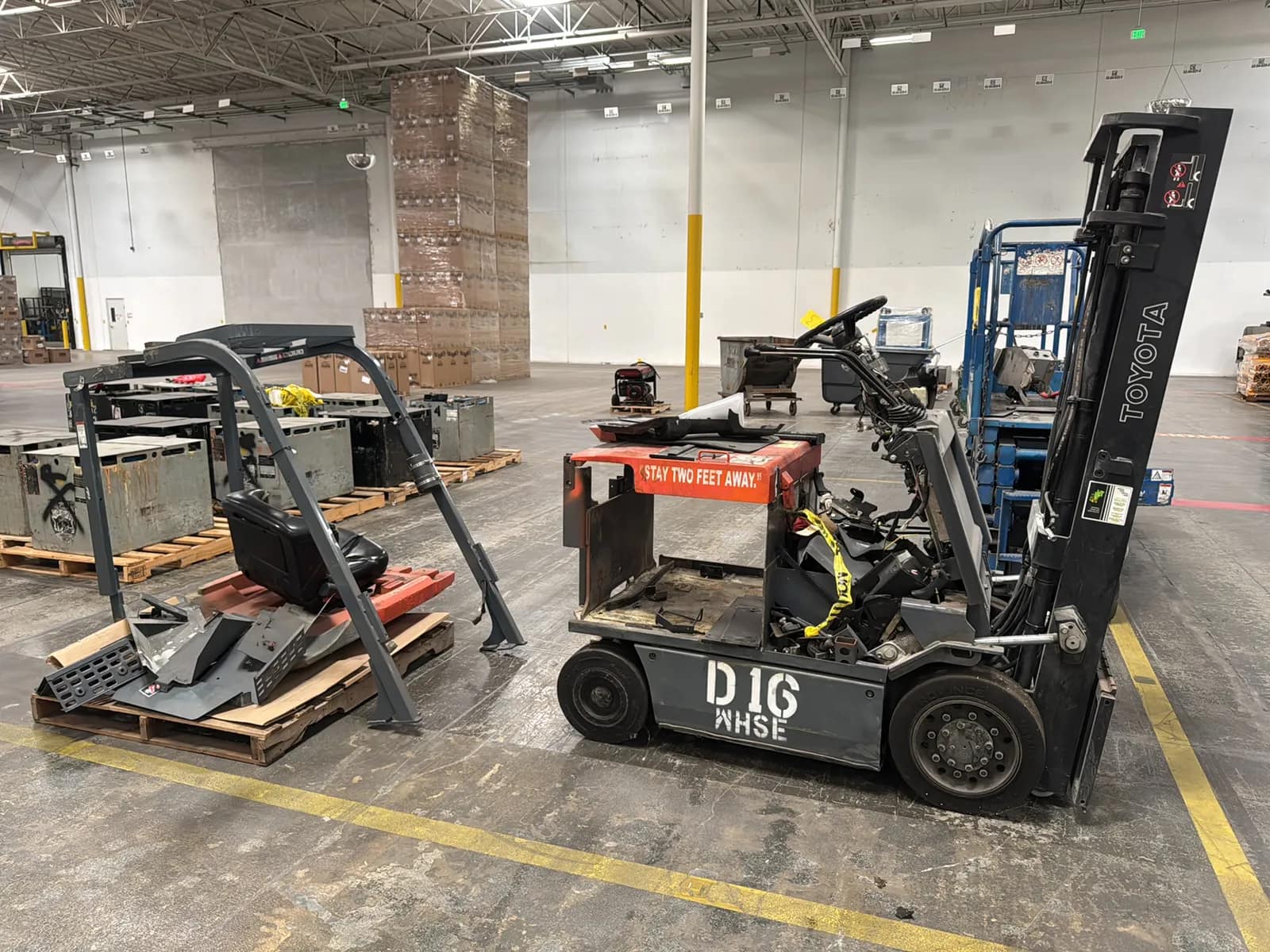 toyota-electric-forklift-for-parts-46ba7a