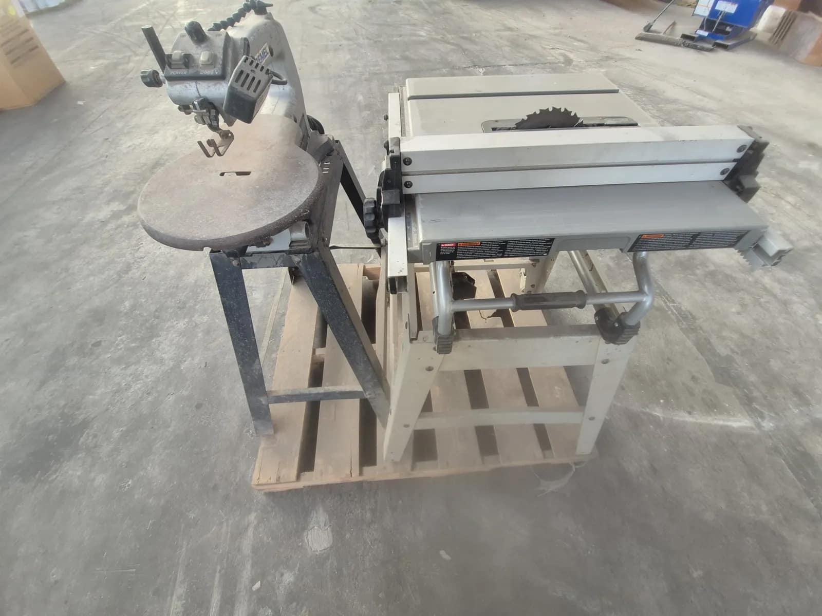 contents-of-pallet-1-dremel-1680-16-inch-variable-speed-scroll-saw-1-delta-model-36-600-10-inch-compact-cast-iron-table-saw-mva2mp4d