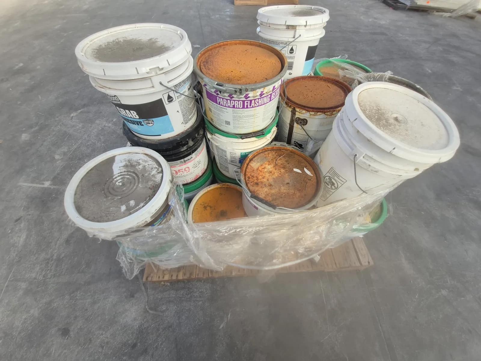 contents-of-pallet-assortment-of-various-adhesive-a203ac