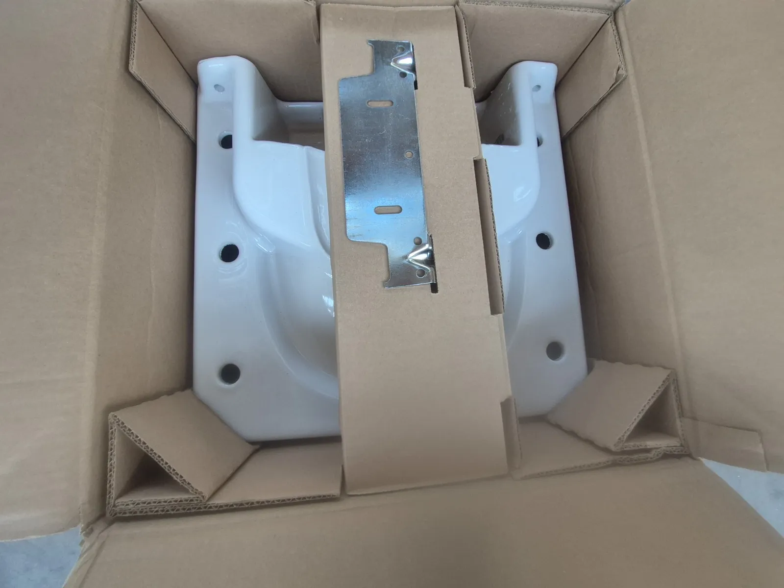 1-american-standard-vanity-white-9db9f3