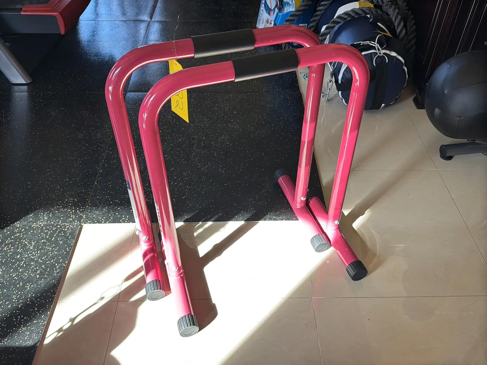 2-body-rock-sweatflix-stretching-bars-f720ac