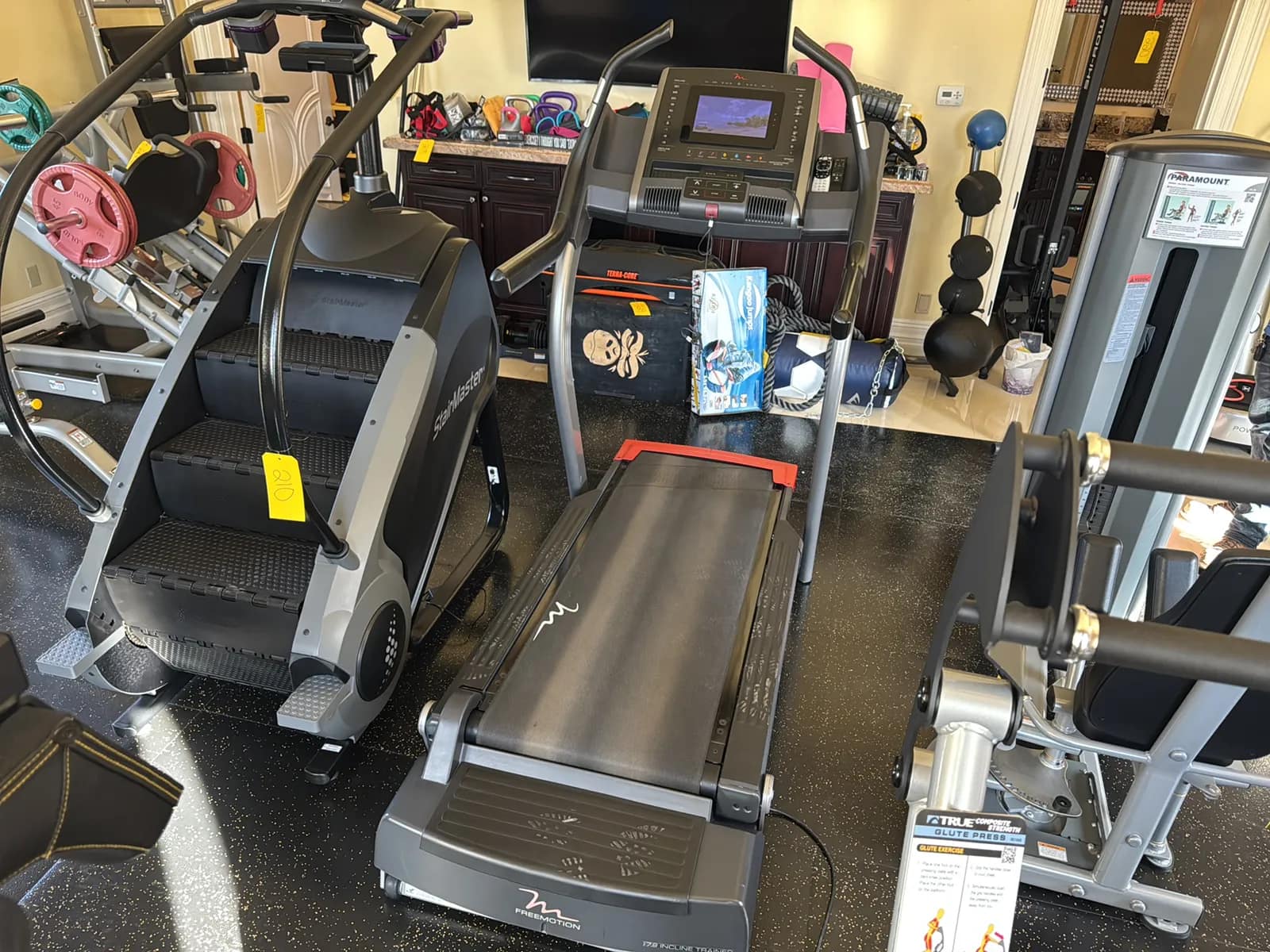 free-motion-i79-incline-trainer-treadmill-with-polar-heart-rate-technology-8c07e7