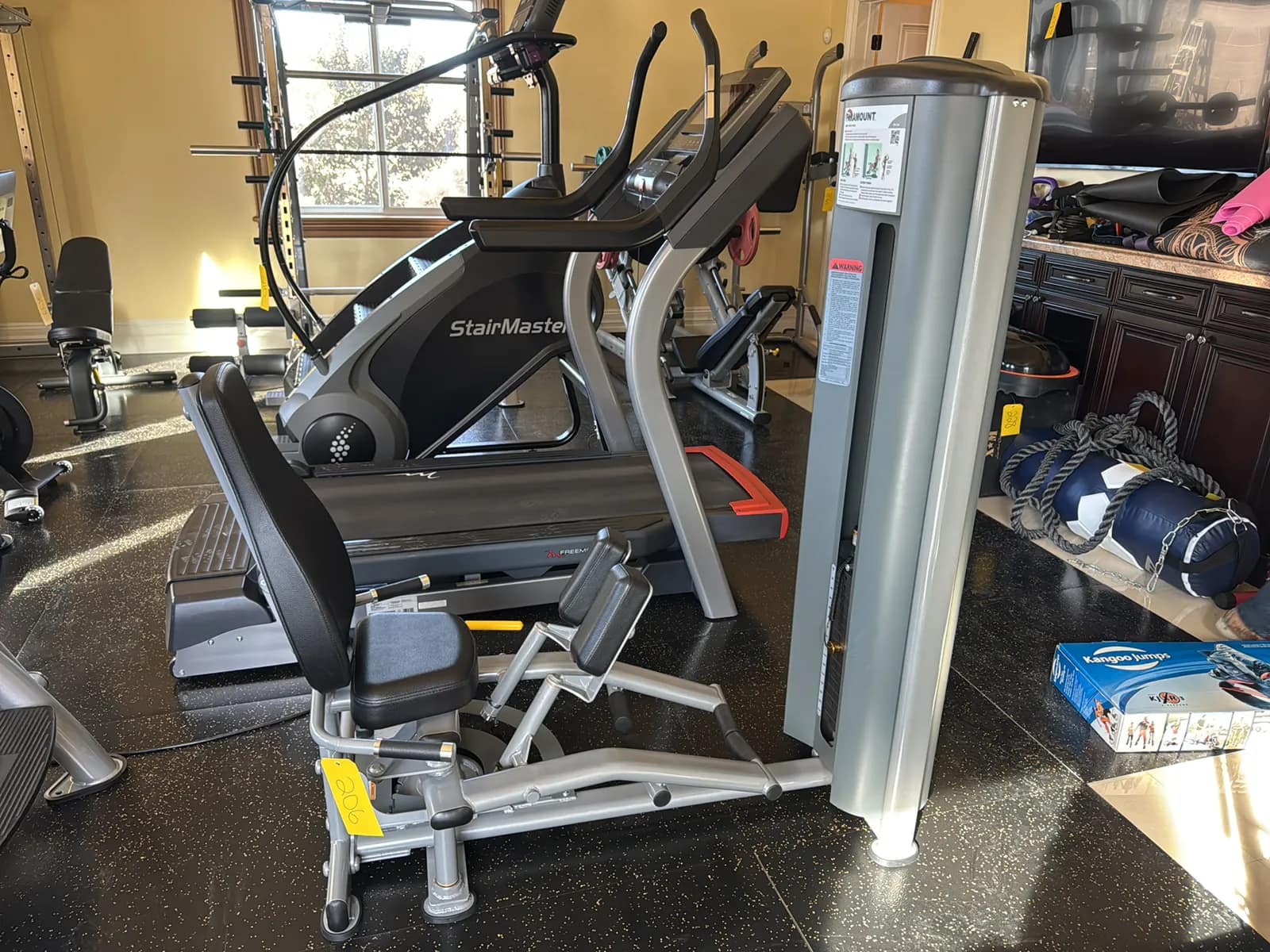 paramount-inner-outer-thigh-machine-259f85