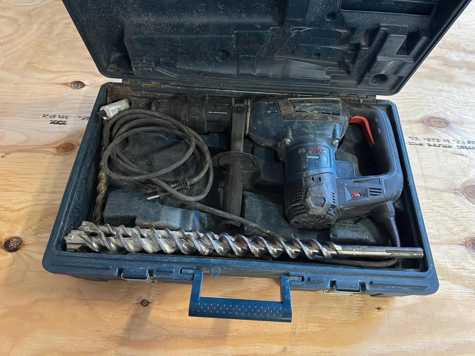 bosch-boschhammer-rh540m-with-case-0413-1792699665671-mvjz3evb