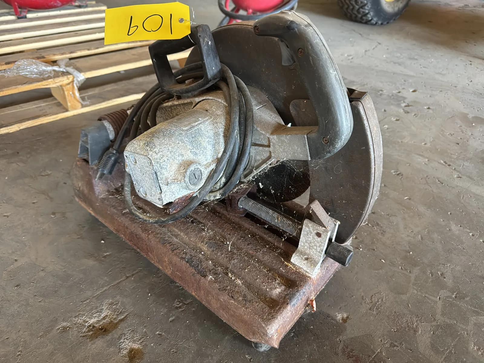 black-and-decker-metal-chop-saw-784631