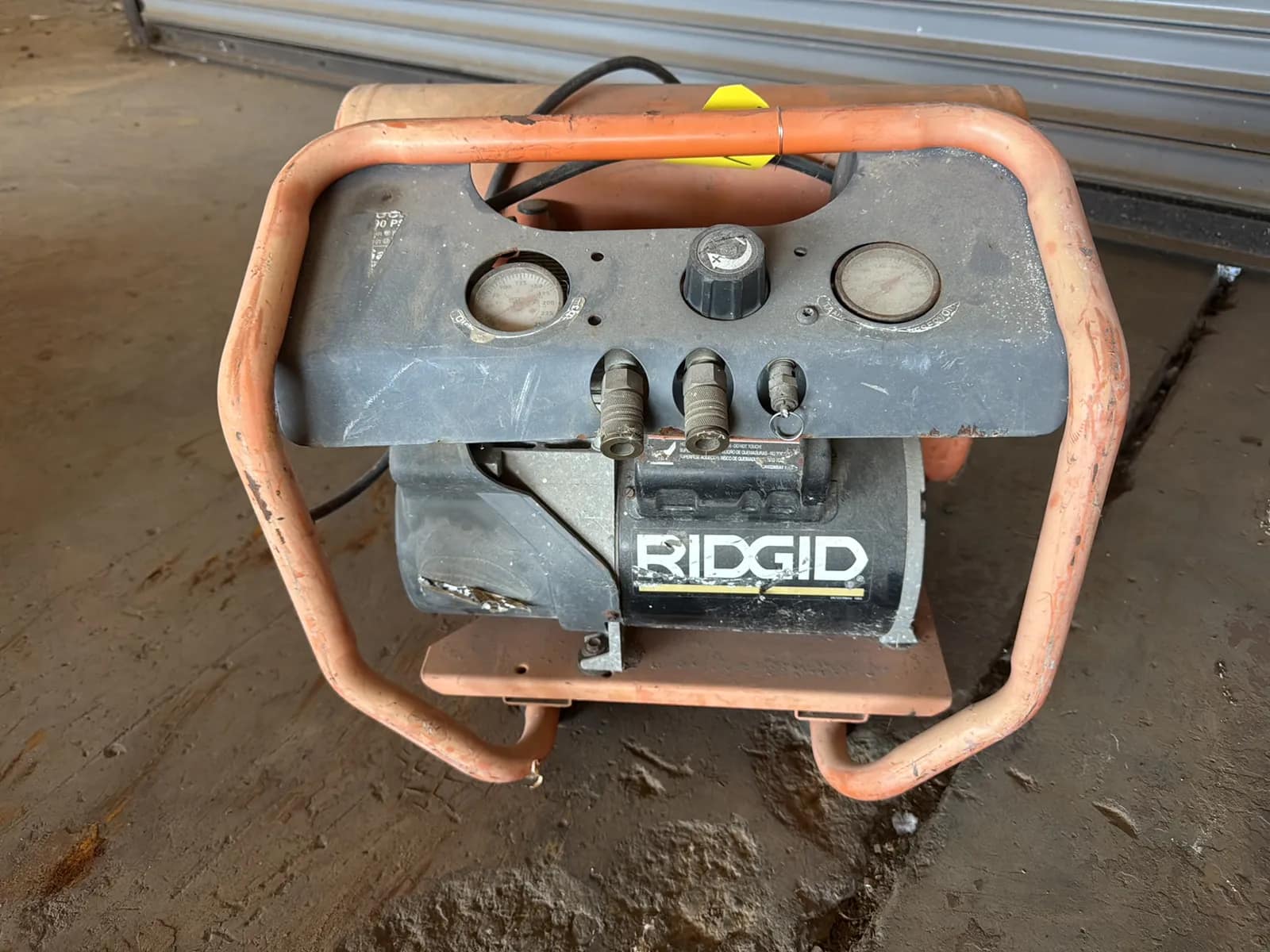 ridgid-150psi-air-compressor-mvq1ko49