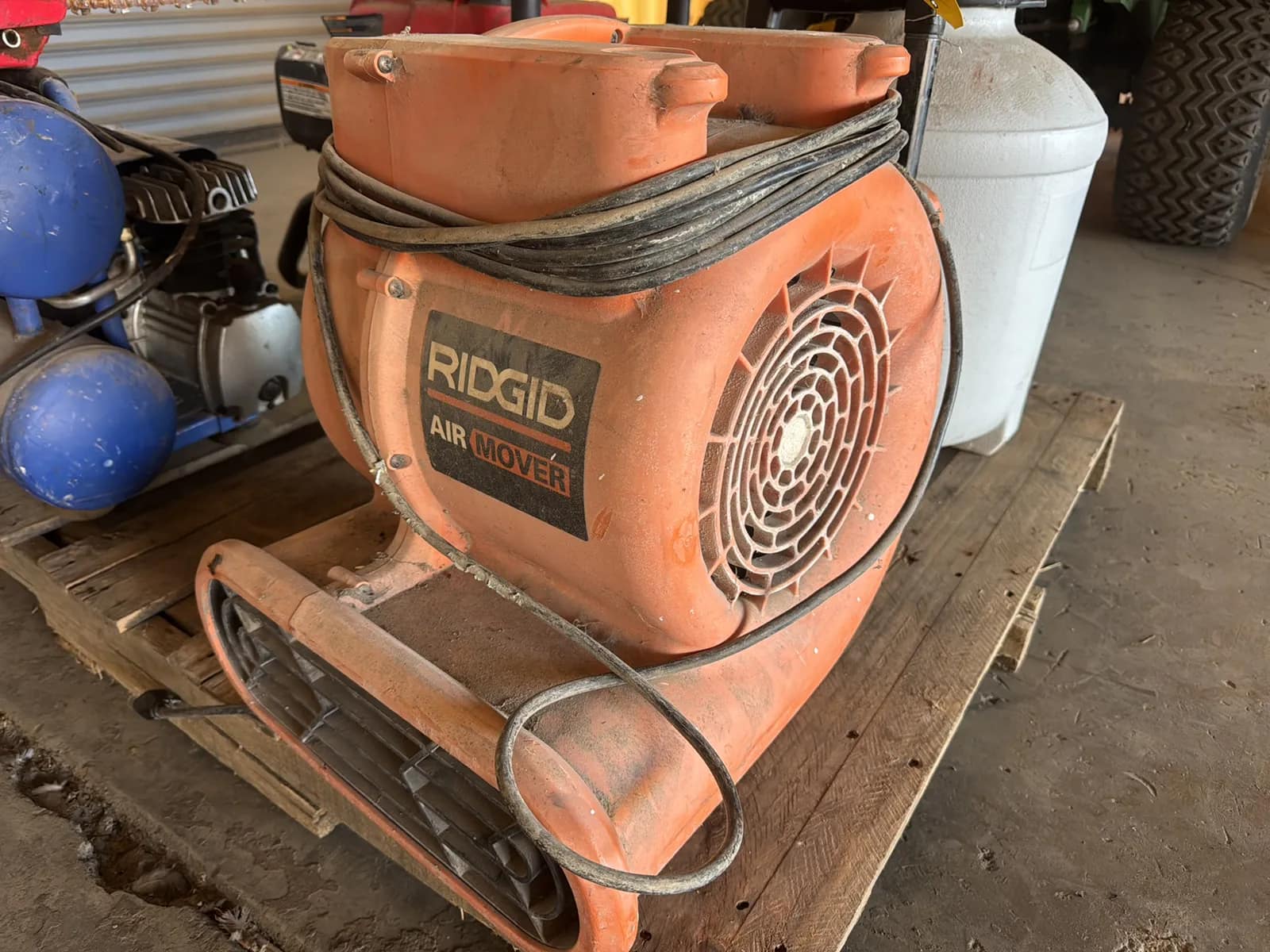 ridgid-air-mover-mvq1jier