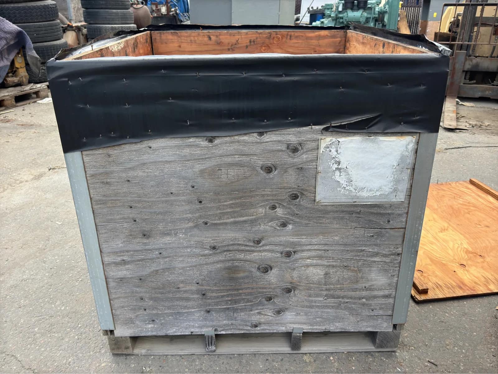 contents-of-crate-assorted-diesel-core-parts-mvtlovgk