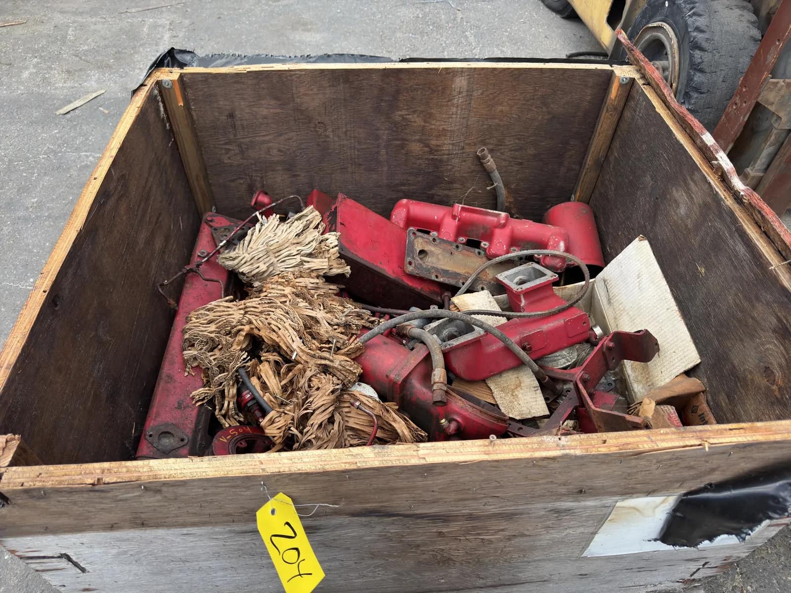 contents-of-bin-assorted-diesel-engine-core-parts-mvtloxi9