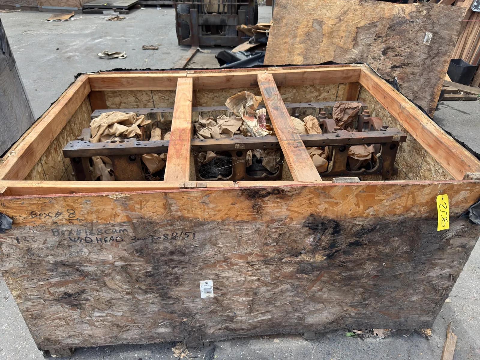 contents-of-crate-diesel-engine-block-core-mvtloyb2