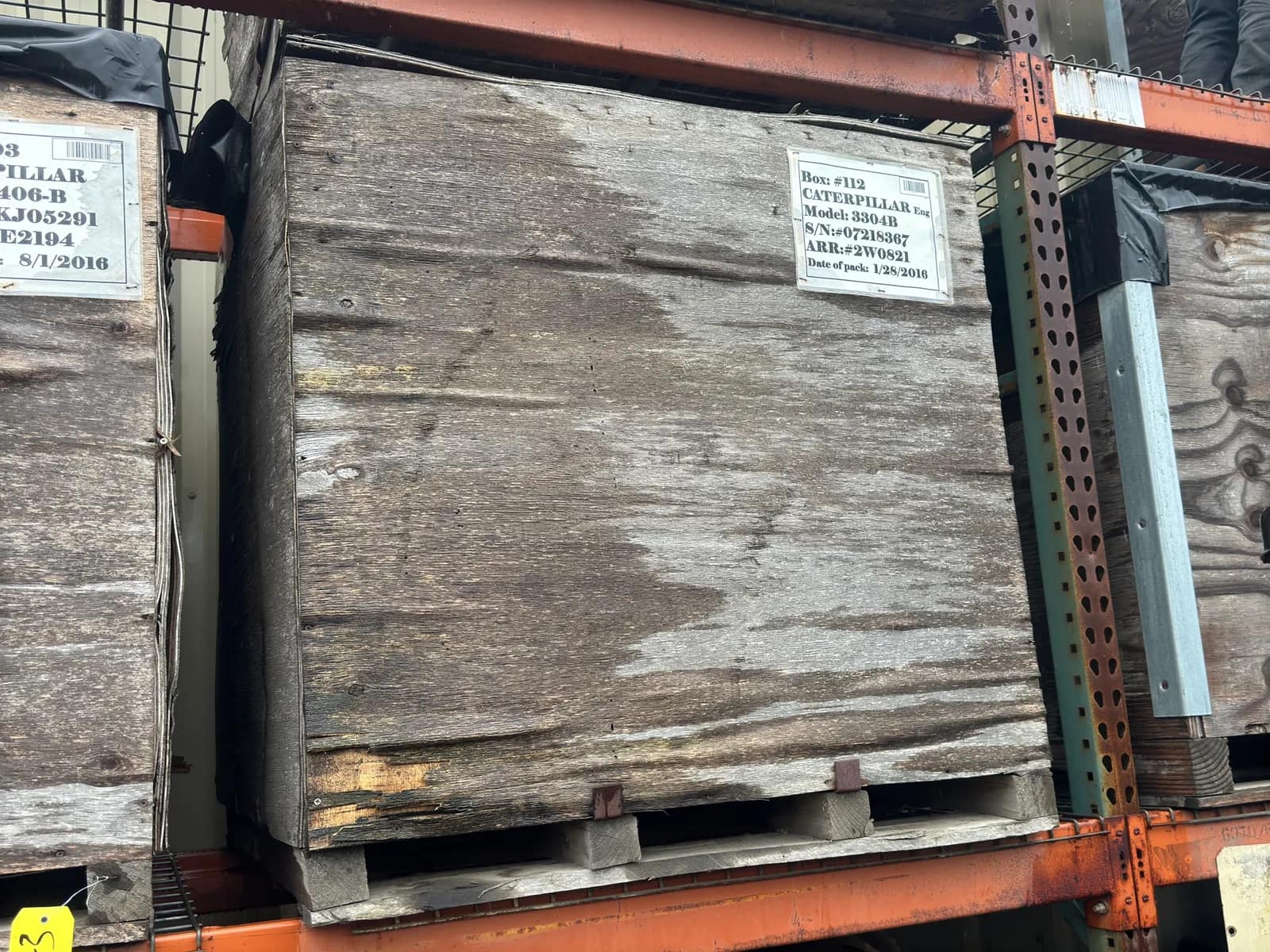contents-of-crate-assorted-caterpillar-engine-core-parts-mvtlp0k3